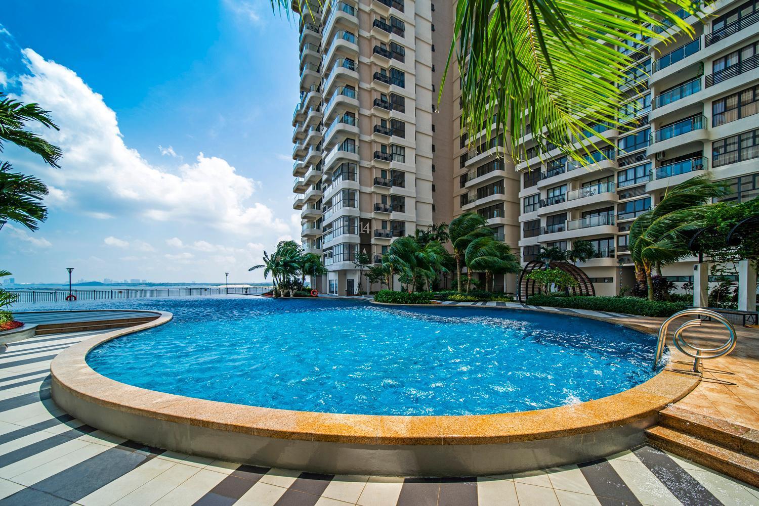 Pangsapuri Country Garden Danga Bay By Lions Bay