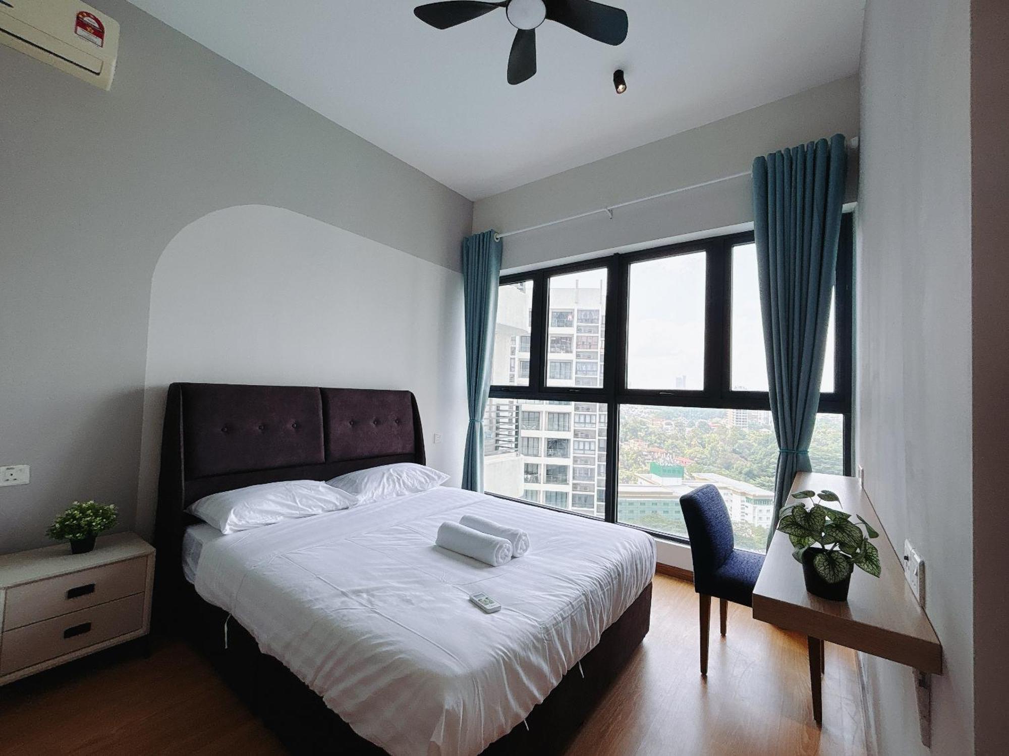 Country Garden Danga Bay By Lions Bay Pangsapuri