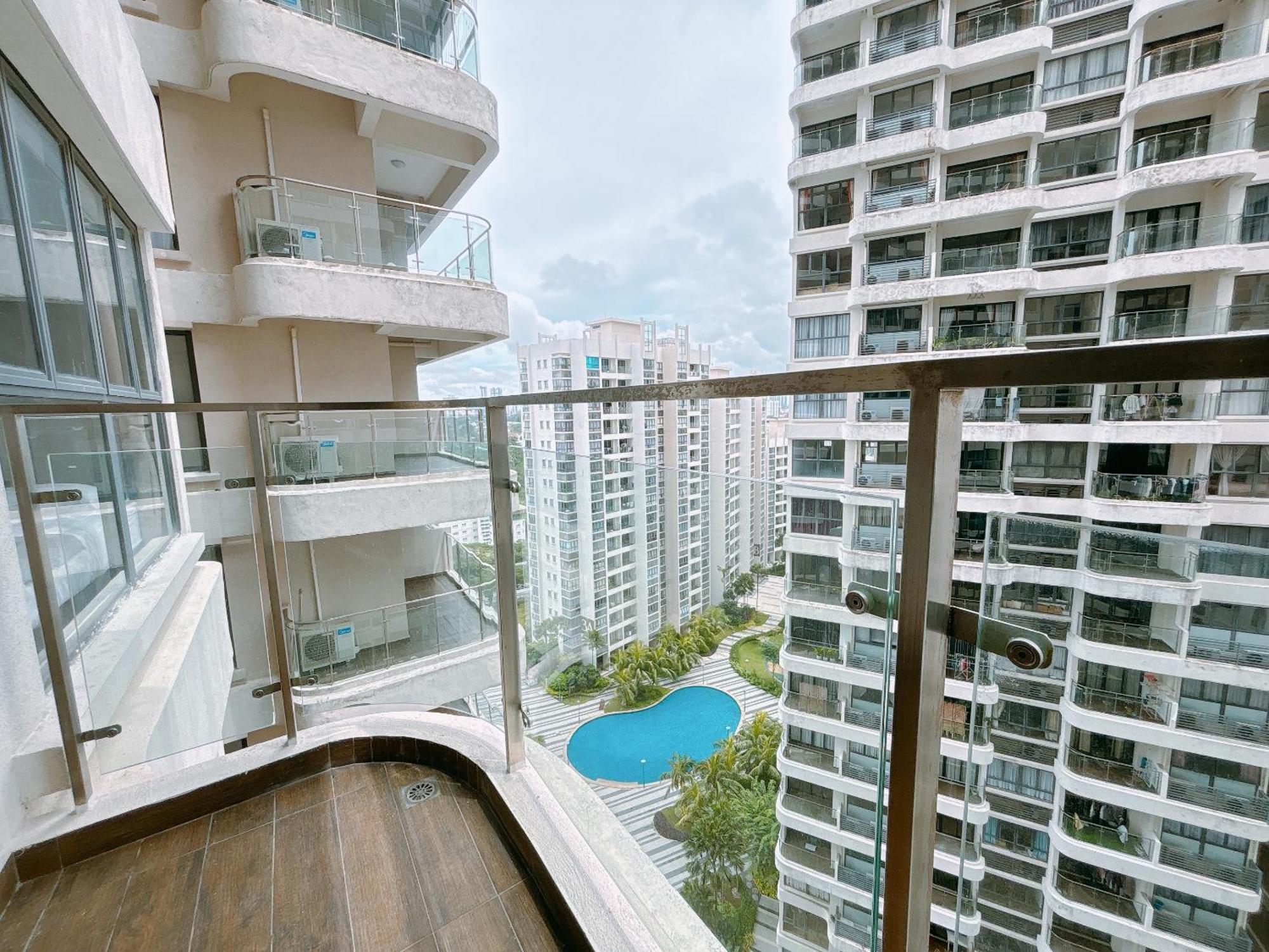 Country Garden Danga Bay By Lions Bay Pangsapuri